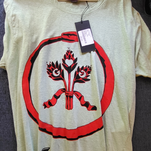 Gucci Green and Red Short Sleeve Tee - Picture 1 of 3